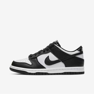 Youth shoes size 4